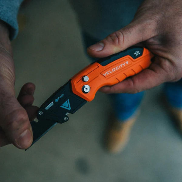 Velocity Folding Fusion Utility Knife with Storage