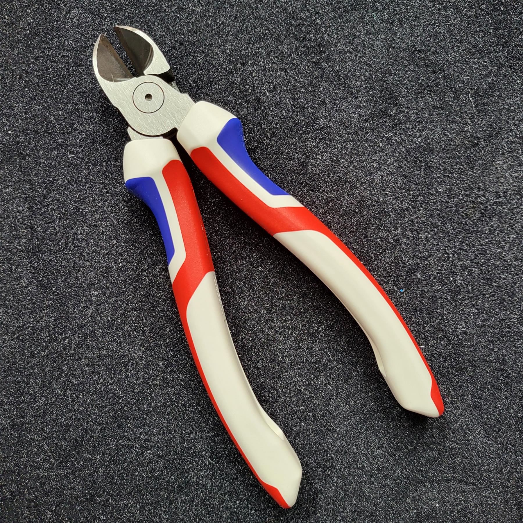 ALICATE DE CORTE DIAGONAL KNIPEX 6″ 7001160 - Ochoa ALICATE DE CORTE DIAGONAL KNIPEX 6″ 7001160 - Ochoa